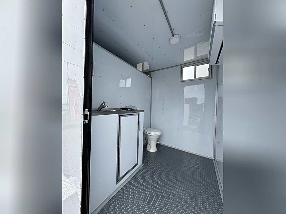 4 Stall Restroom Trailer - Regular Design