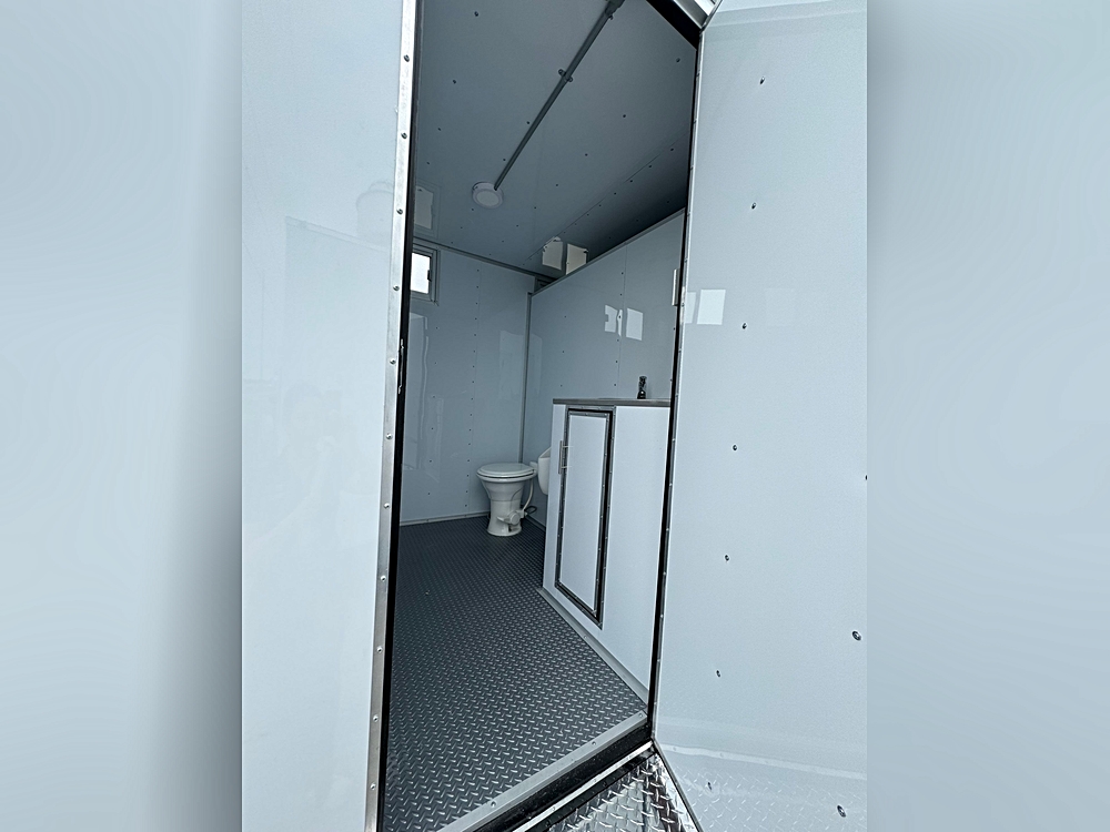 4 Stall Restroom Trailer - Regular Design
